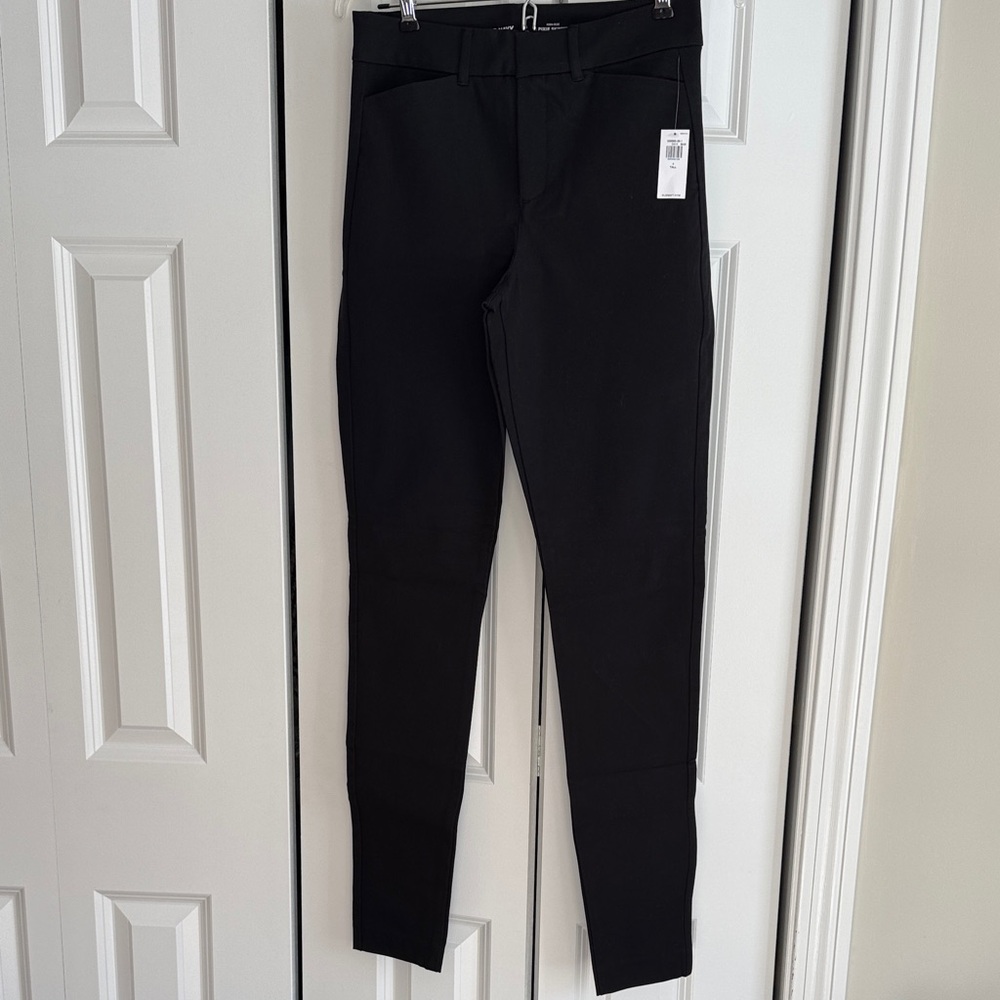 NWT- Women’s Old Navy Black Slim Fit Pants